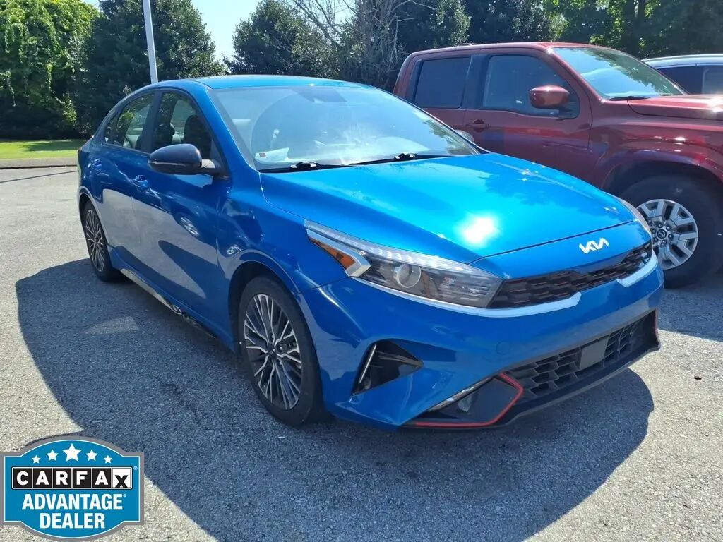 2023 Kia Forte GT-Line — photo 1 of 6
