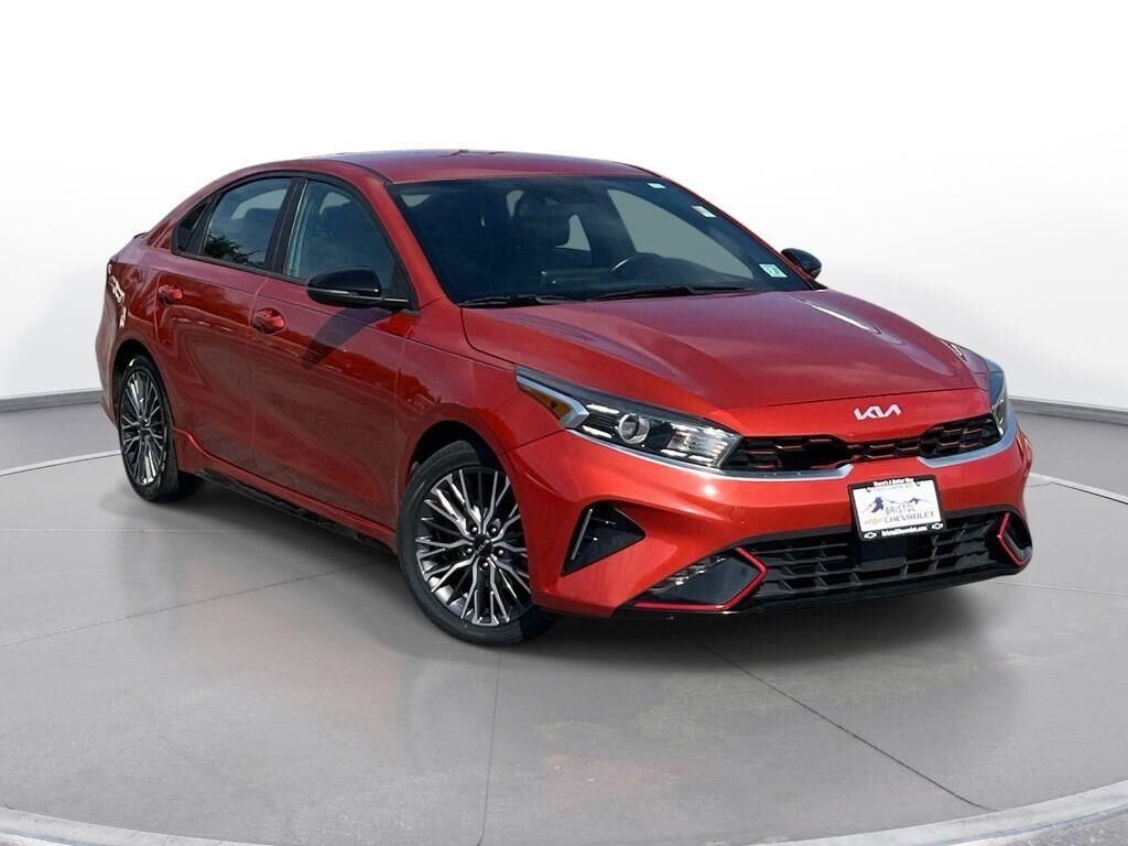 2022 Kia Forte GT-Line — photo 1 of 12
