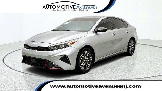 2024 Kia Forte GT-Line — photo 1 of 13