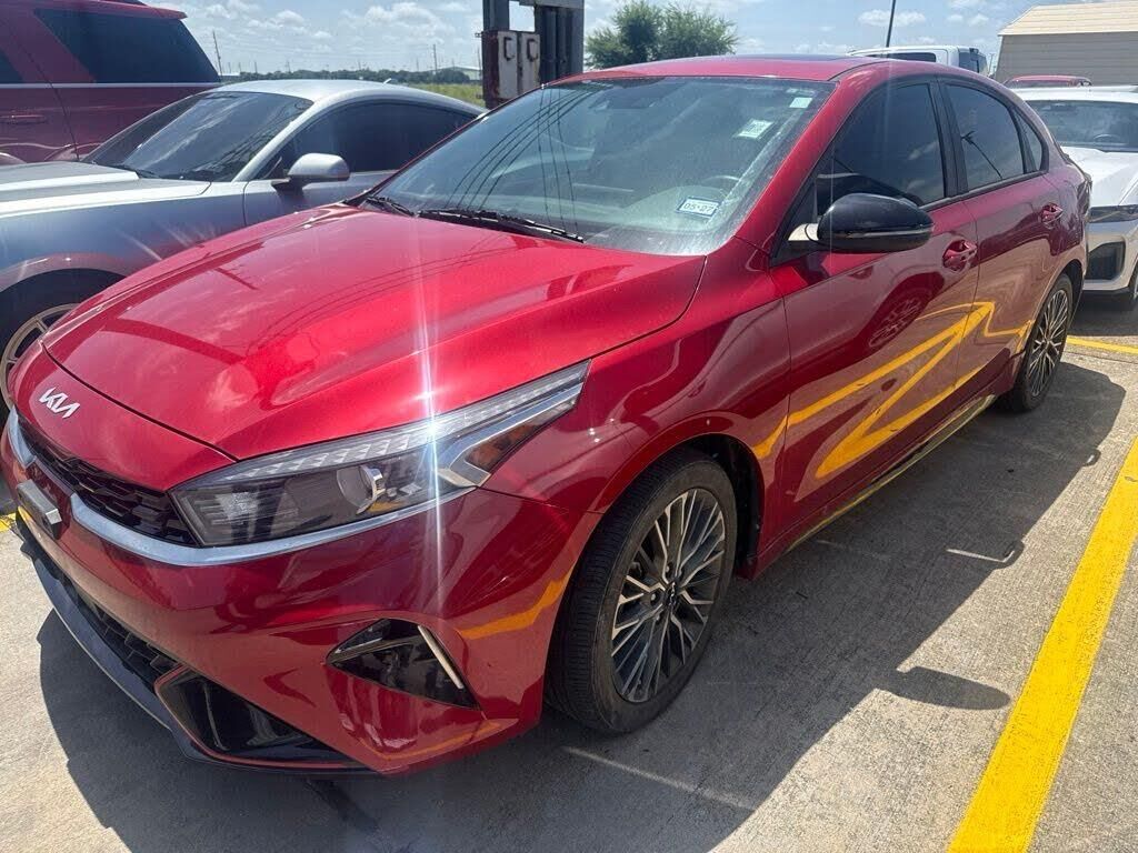 2024 Kia Forte GT-Line — photo 1 of 1