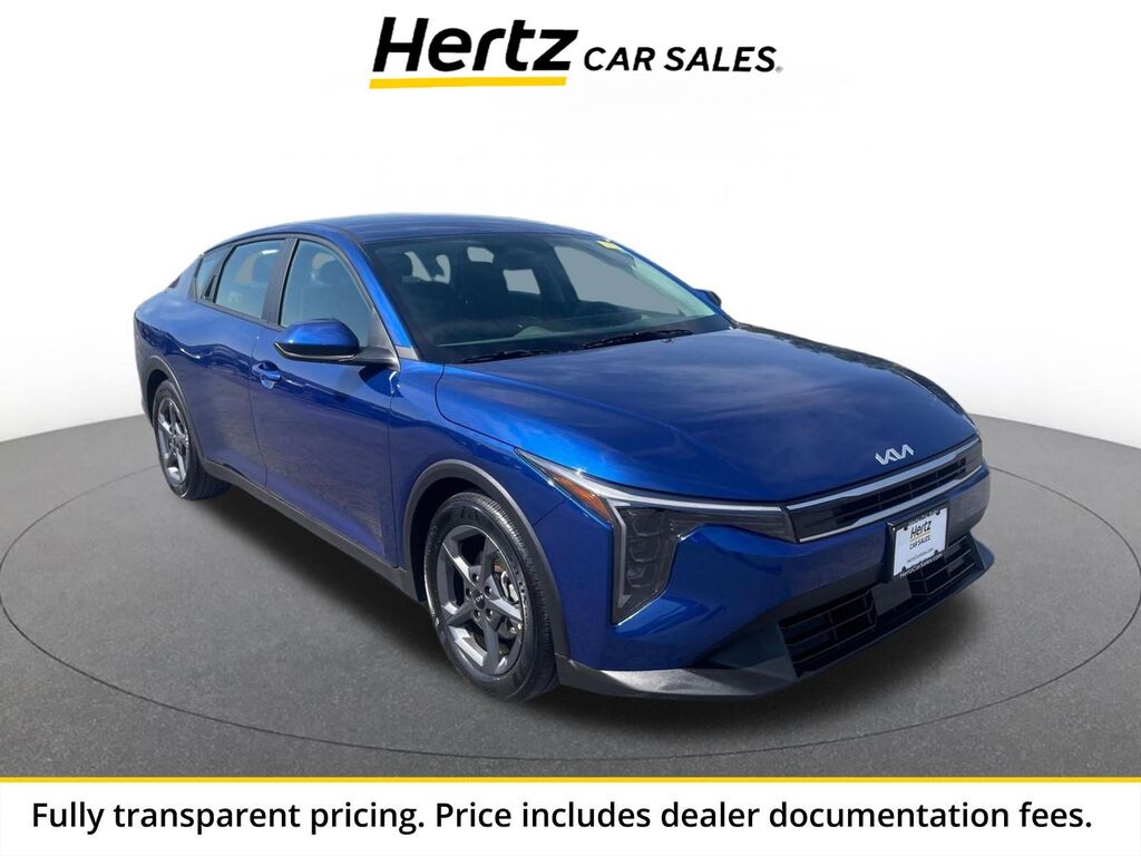 2025 Kia K4 LXS — photo 1 of 13