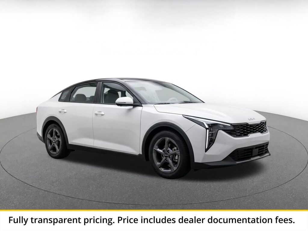 2025 Kia K4 LXS — photo 1 of 2