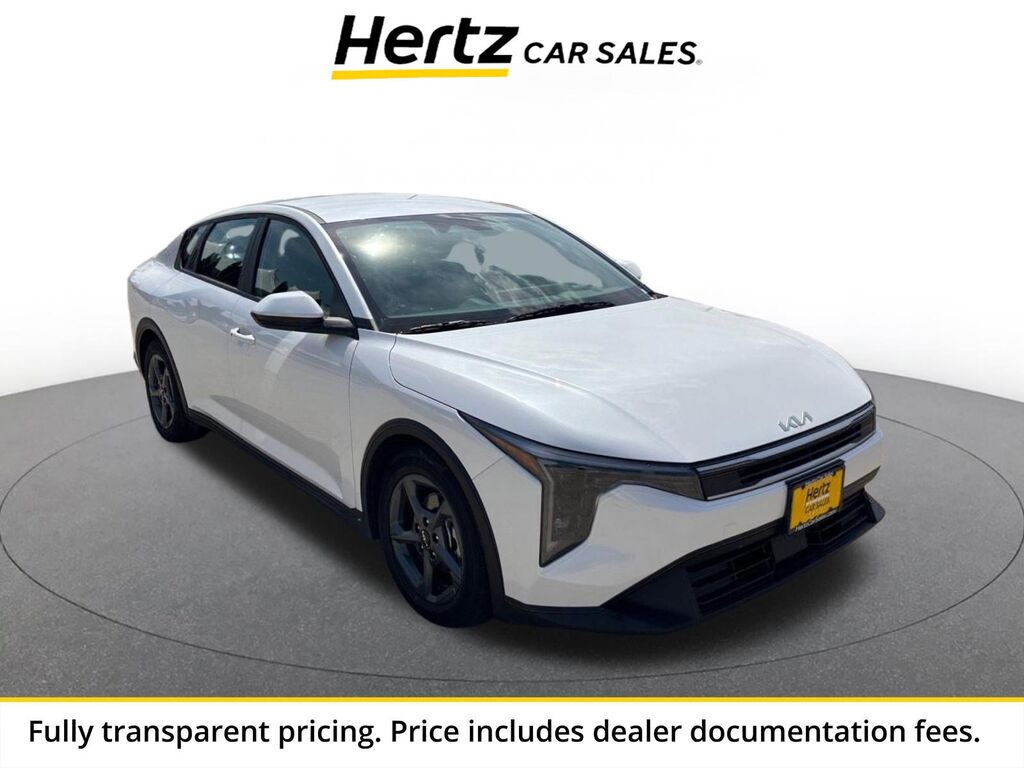 2026 Kia K4 LXS — photo 1 of 13