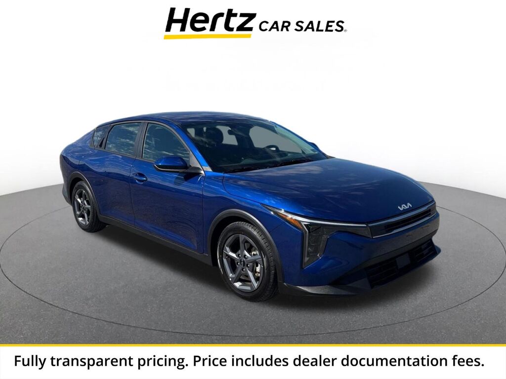 2026 Kia K4 LXS — photo 1 of 11