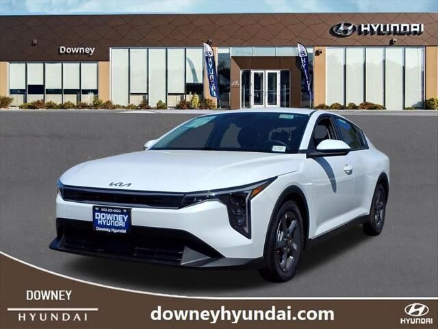 2025 Kia K4 LXS