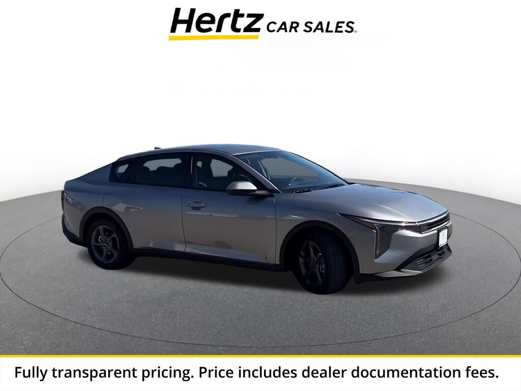 2025 Kia K4 LXS — photo 1 of 1