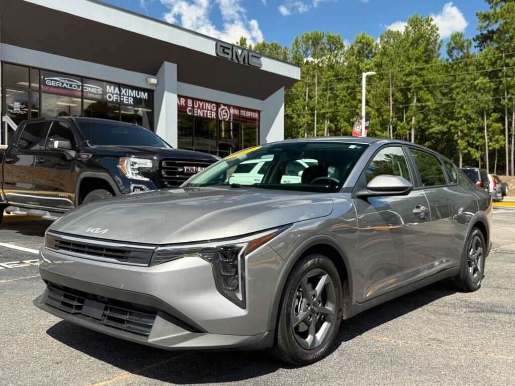 2025 Kia K4 LXS — photo 1 of 1