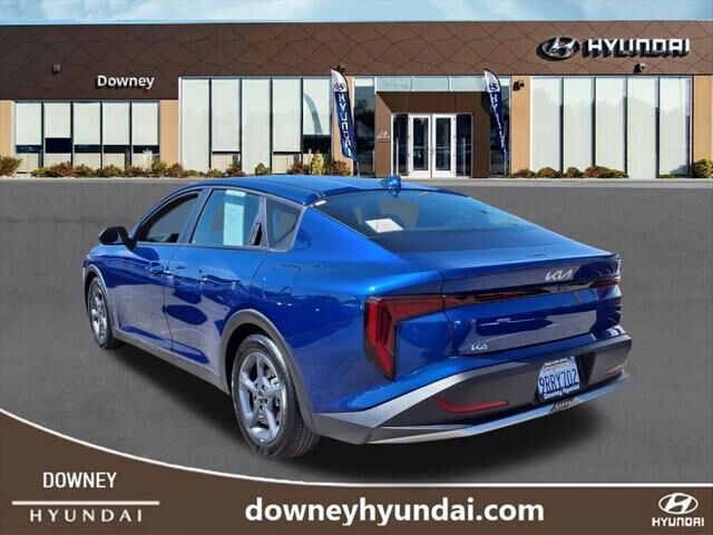 2025 Kia K4 LXS