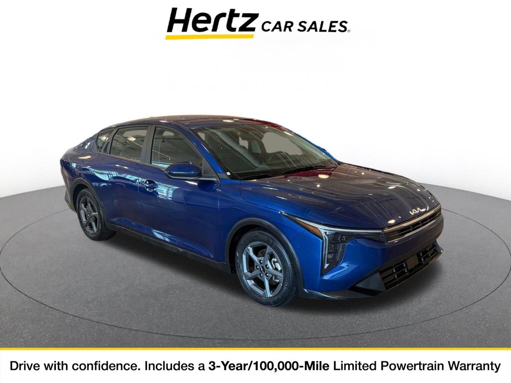 2025 Kia K4 LXS — photo 1 of 11