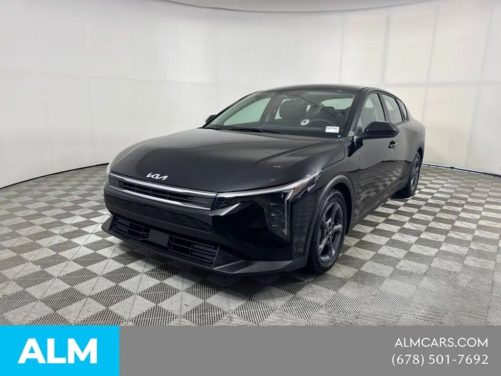 2025 Kia K4 LXS