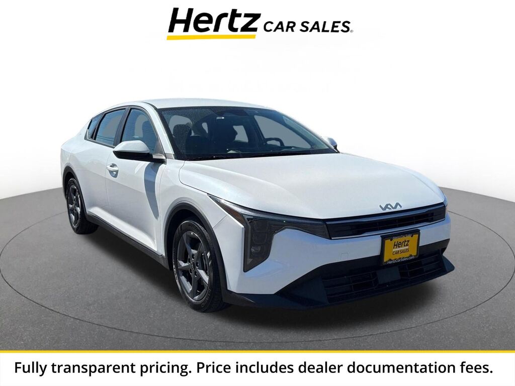 2026 Kia K4 LXS — photo 1 of 13