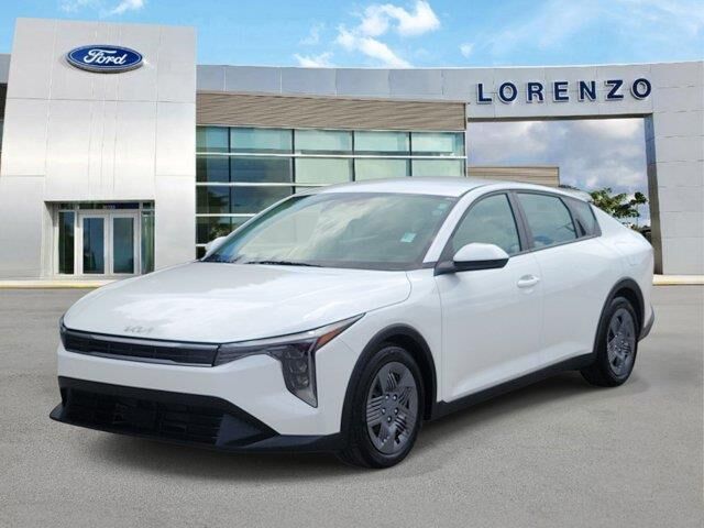 2025 Kia K4 LX