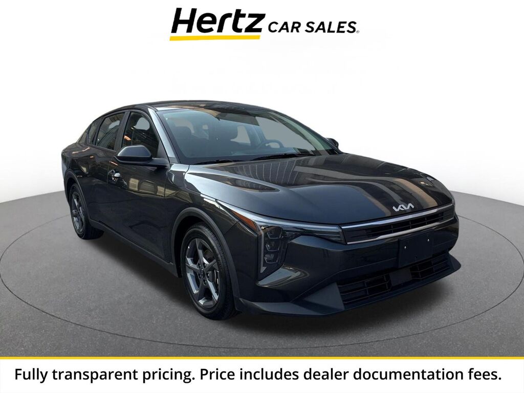 2025 Kia K4 LXS — photo 1 of 13
