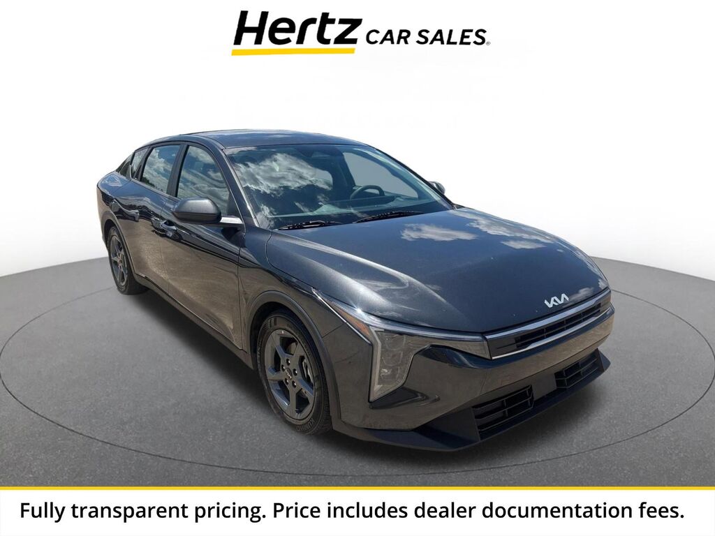 2025 Kia K4 LXS — photo 1 of 2