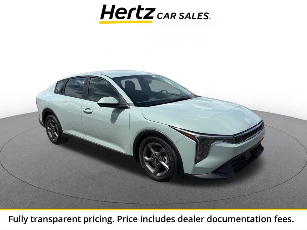 2025 Kia K4 LXS — photo 1 of 1