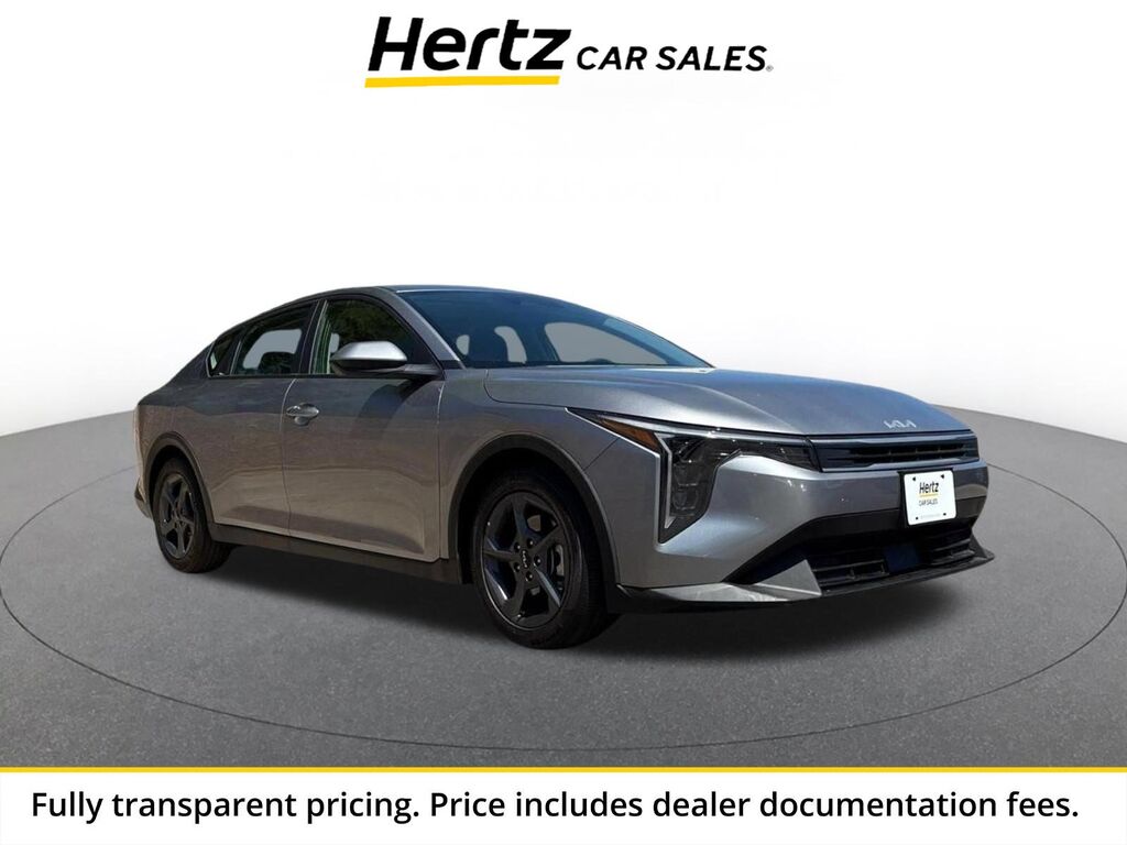2025 Kia K4 LXS — photo 1 of 2
