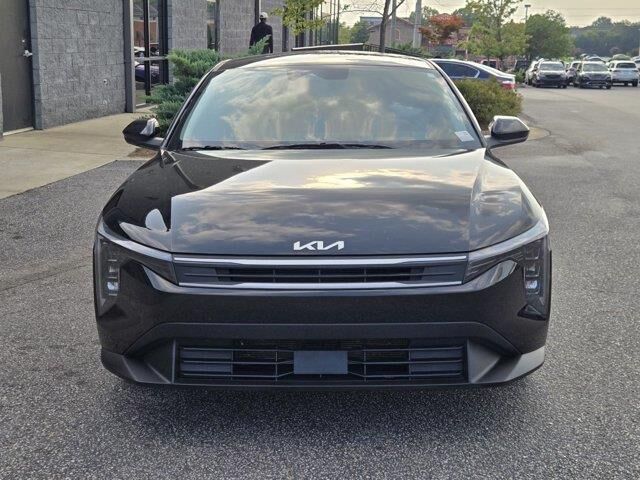 2025 Kia K4 LXS — photo 1 of 10