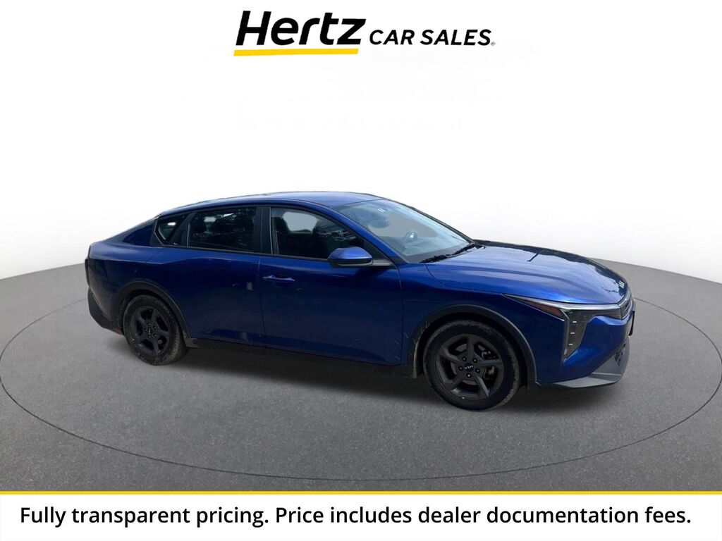 2025 Kia K4 LXS — photo 1 of 2