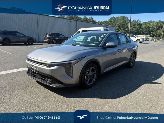 2025 Kia K4 LXS