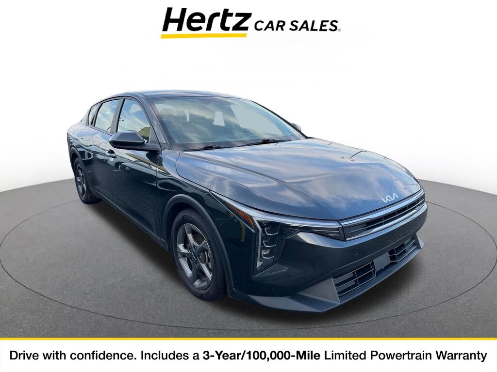 2025 Kia K4 LXS — photo 1 of 11