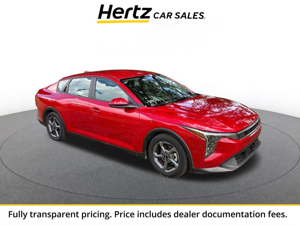 2025 Kia K4 LXS — photo 1 of 3