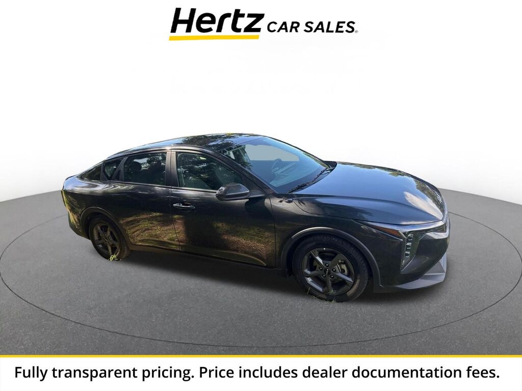 2025 Kia K4 LXS — photo 1 of 13