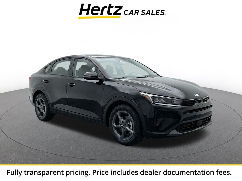 2025 Kia K4 LXS — photo 1 of 10