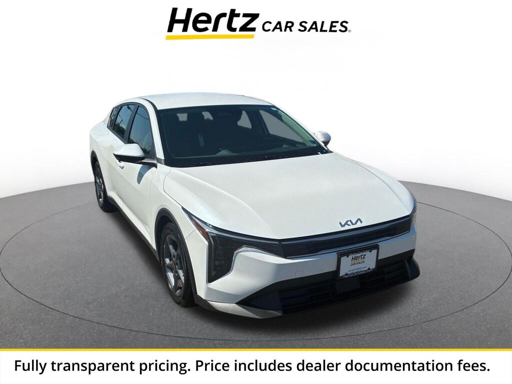 2025 Kia K4 LXS — photo 1 of 1