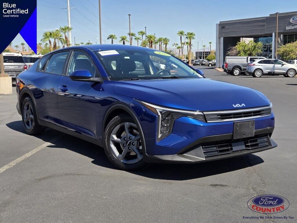 2025 Kia K4 LXS — photo 1 of 1