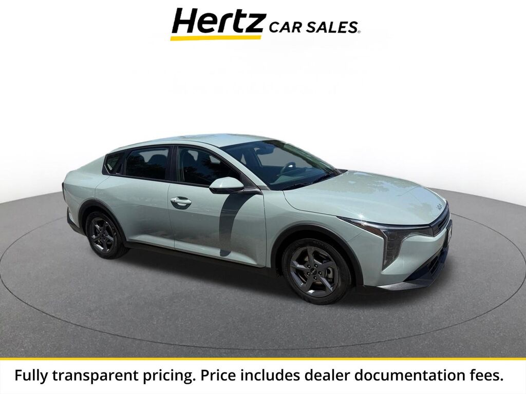 2025 Kia K4 LXS — photo 1 of 1