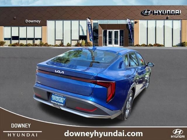 2025 Kia K4 LXS — photo 1 of 4