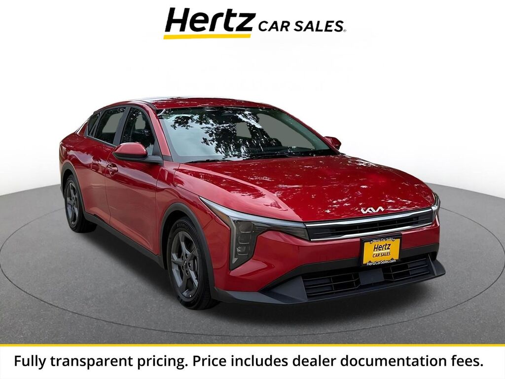 2025 Kia K4 LXS — photo 1 of 13