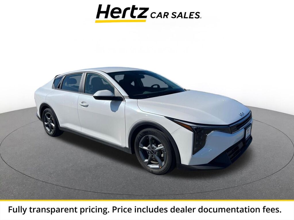 2025 Kia K4 LXS — photo 1 of 1