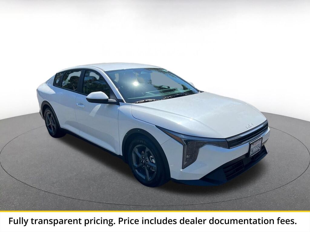 2026 Kia K4 LXS — photo 1 of 1