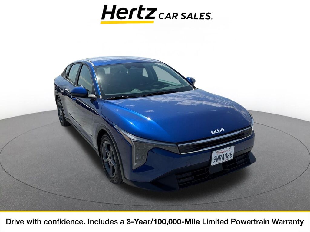 2026 Kia K4 LXS — photo 1 of 11