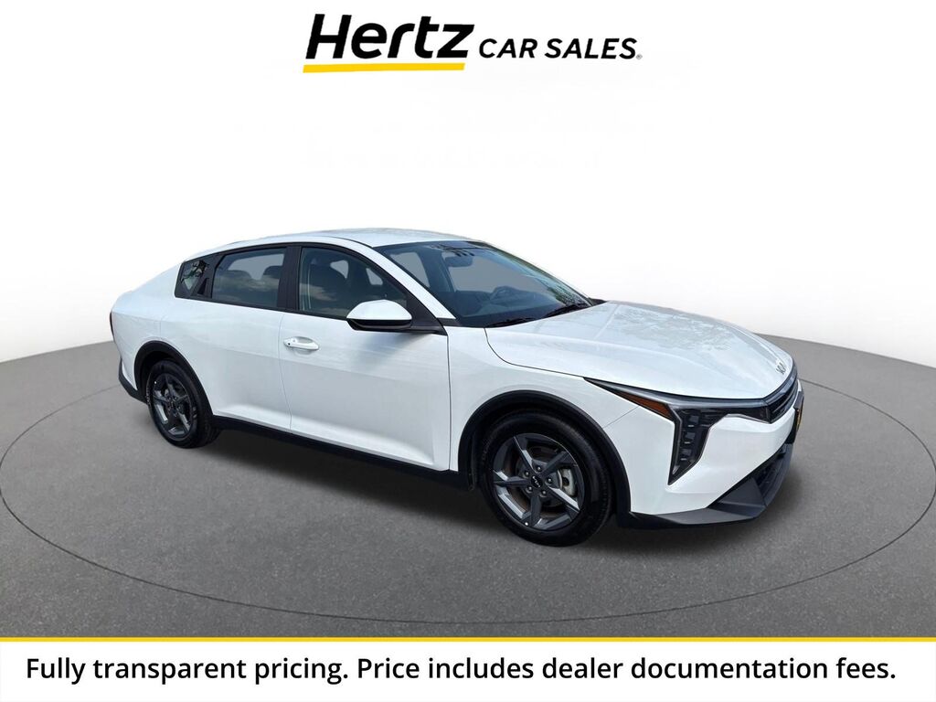 2025 Kia K4 LXS — photo 1 of 1