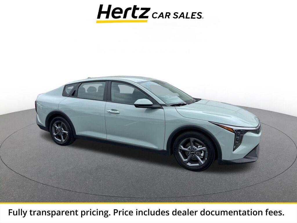2025 Kia K4 LXS — photo 1 of 1