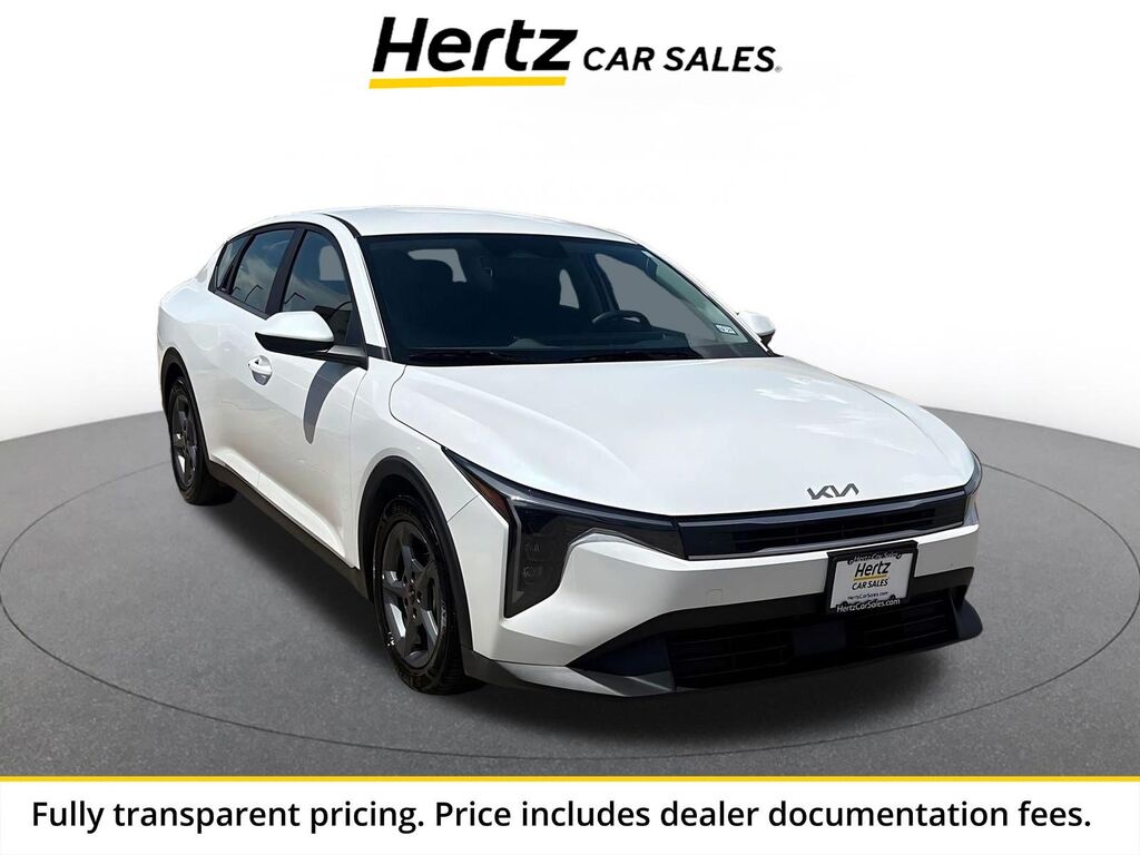 2025 Kia K4 LXS — photo 1 of 1