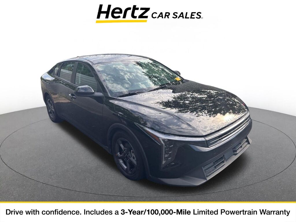 2026 Kia K4 LXS — photo 1 of 11