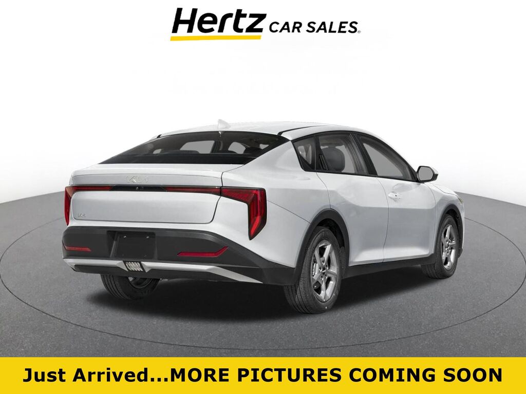 2026 Kia K4 LXS — photo 1 of 1