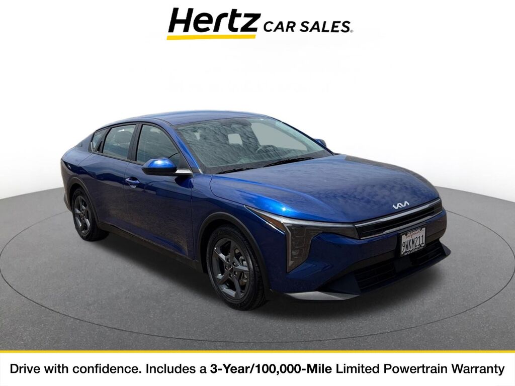 2026 Kia K4 LXS — photo 1 of 11