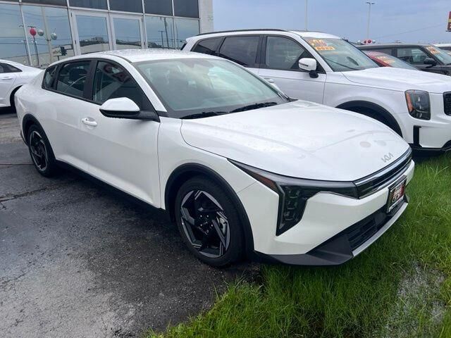 2025 Kia K4 EX