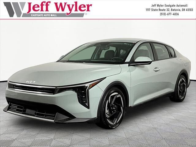 2025 Kia K4 EX — photo 1 of 13