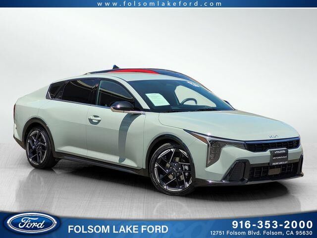 2025 Kia K4 GT-Line — photo 1 of 1