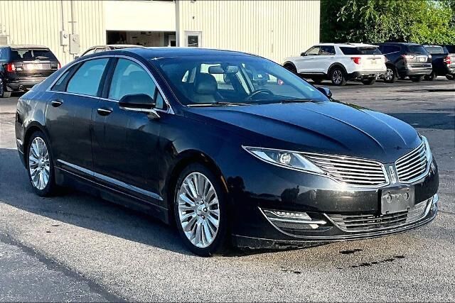 2015 Lincoln MKZ Base — photo 1 of 13