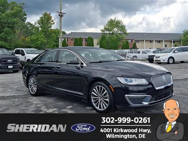 2020 Lincoln MKZ Standard — photo 1 of 13