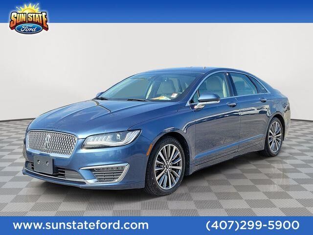 2019 Lincoln MKZ Base — photo 1 of 13