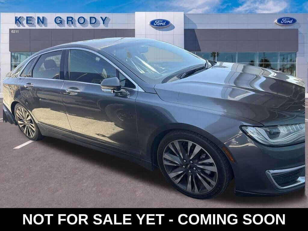 2017 Lincoln MKZ Reserve — photo 1 of 1