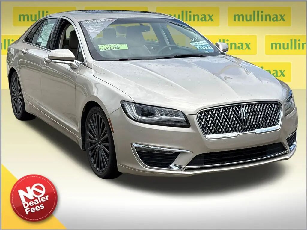 2017 Lincoln MKZ Reserve — photo 1 of 10