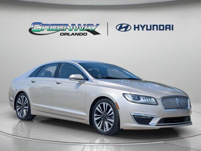 2017 Lincoln MKZ Reserve — photo 1 of 13